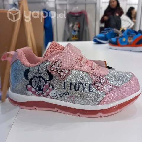 Zapatillas de niña con luces marca Disney