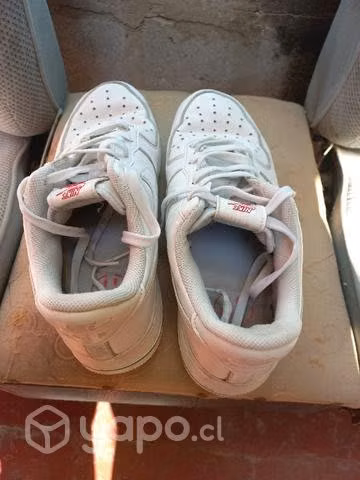 Zapatillas marca Nike modelo air force 1