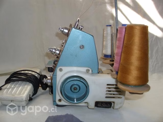 Maquina Overlock - Imagen 3