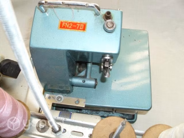 Maquina Overlock - Imagen 4