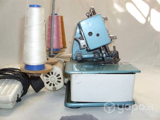Maquina Overlock - Imagen 2