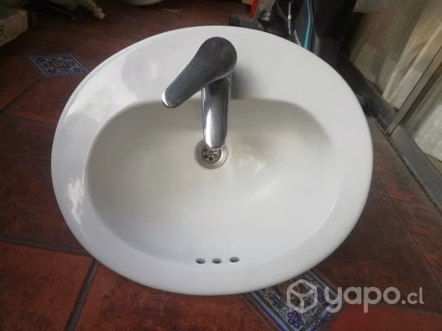 Lavamanos ovalado, en buen estado
