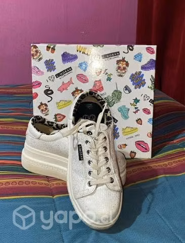 Zapatos C moran plateados
