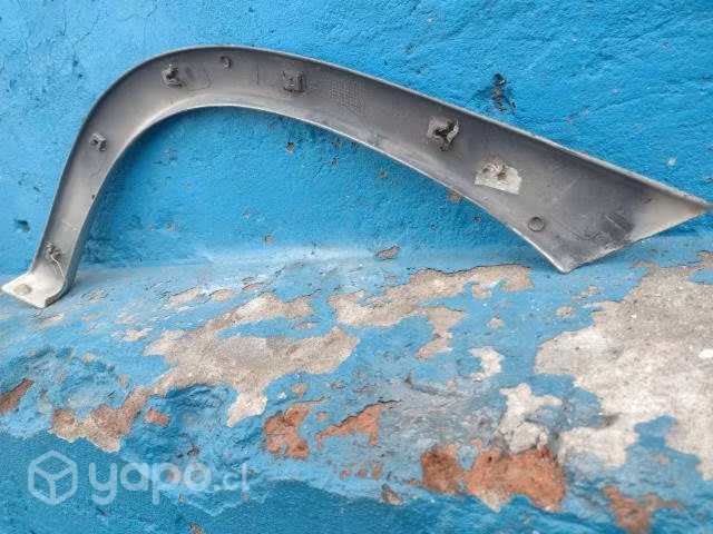 Moldura trasera der Chevrolet Corsa 2000-2008