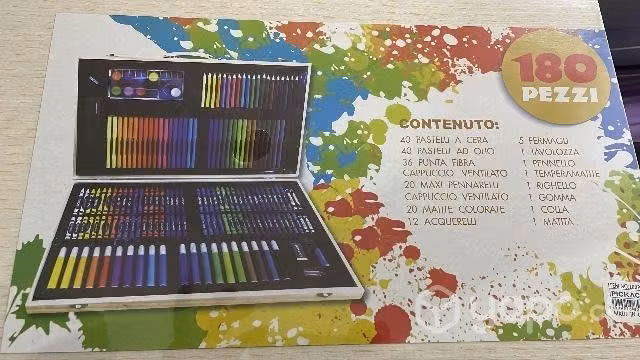 Maletín con 180 lápices
