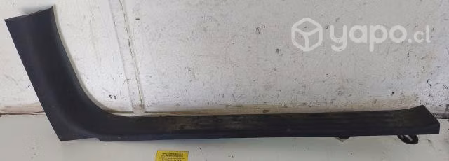 Tapiz Cubre Zócalo Delantero Derecho Nissan NP300
