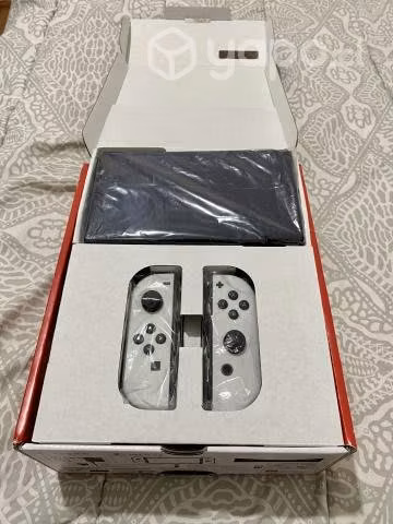 Nintendo Switch OLED 64GB + Mica + Super Smash