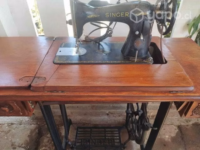 Máquina de coser antigua Singer