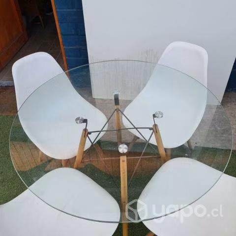 Comedor redondo y 4 sillas