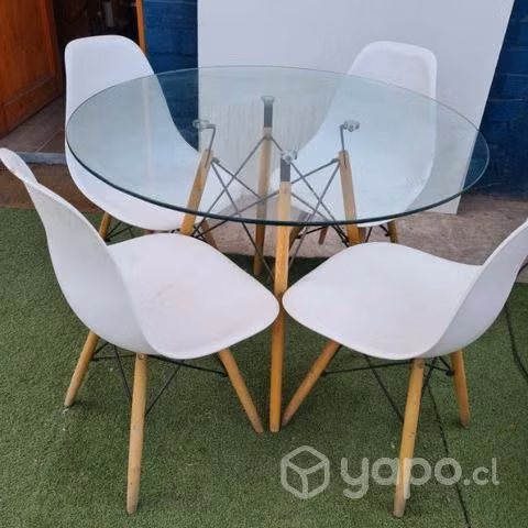 Comedor redondo y 4 sillas