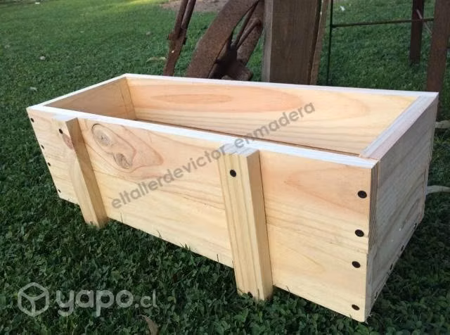 Jardinera o maceteros en madera