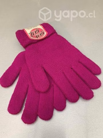 Guantes nuevos, metros Tobalaba y Colón