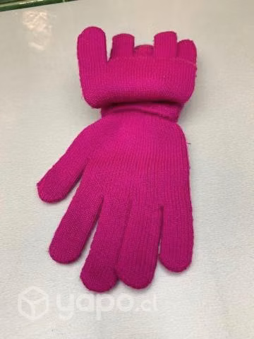 Guantes nuevos, metros Tobalaba y Colón