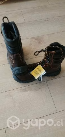 Zapatos seguridad nuevos