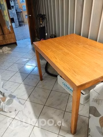 Mesa en buen estado - Imagen 3