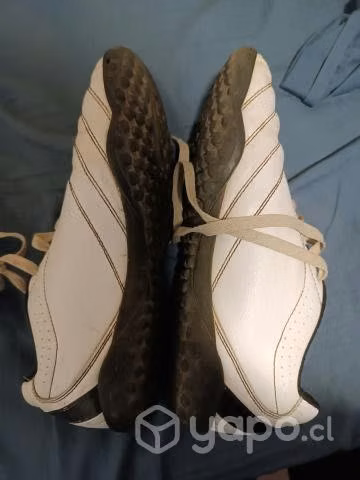 Zapatos de fútbol talla 39