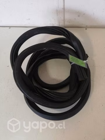 Goma Contorno Carroceria Pta del izq (FFP053)