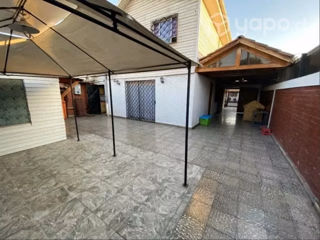 Casa De Dos Pisos 4 D & 3 B, Maipu