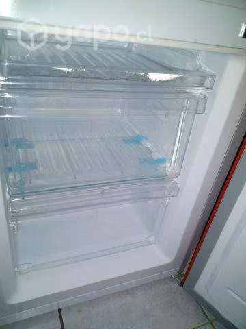 Refrigerador como nuevo 167 litros - Imagen 2