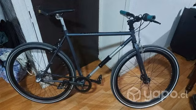 Bicicleta fixie pistera aro 28 marca yerka V2
