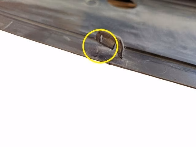 Cubre Frontal Superior Mazda BT - Imagen 6