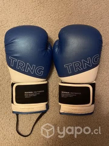 Guantes de boxeo Decathlon. 14oz (un solo uso)