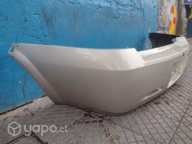 Parachoque trasero Chevrolet Corsa mexicano 2011