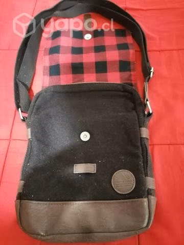 Elegante y hermoso bolso