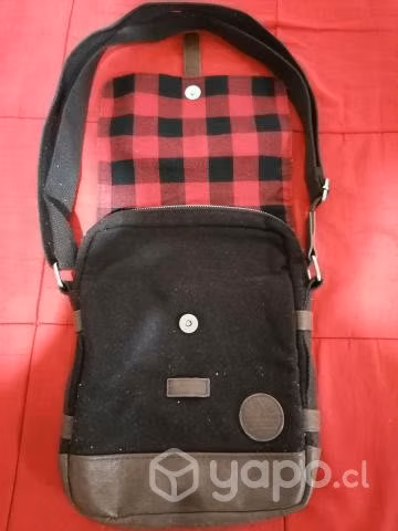 Elegante y hermoso bolso