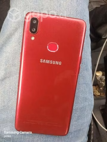 Celular a10s 32 gb de memoria.