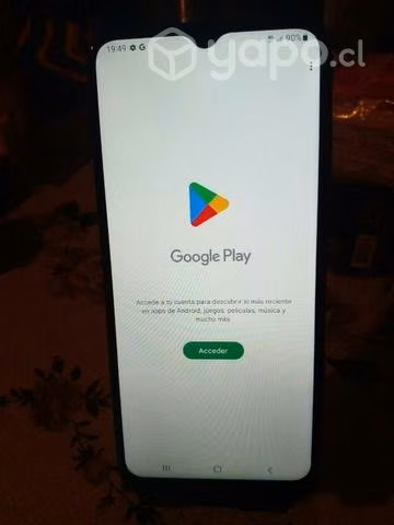 Celular a10s 32 gb de memoria.