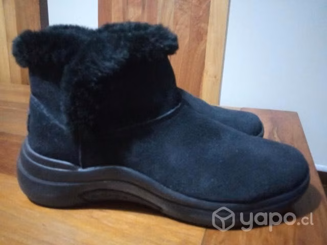 Bota marca Skechers