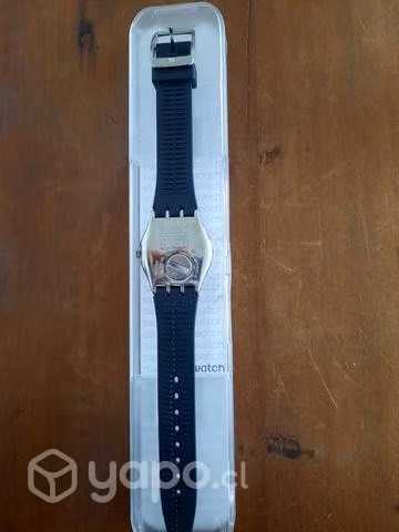 Reloj Swatch unisex negro modelo YLS 202