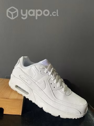 Zapatillas y polerones og