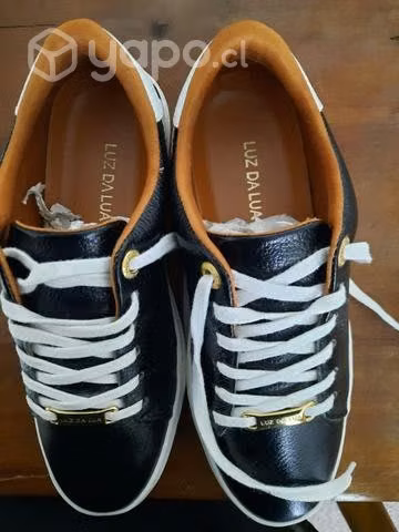 Zapatillas talla 36 Luz Da luna ( Pollini)