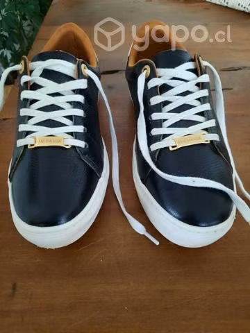 Zapatillas talla 36 Luz Da luna ( Pollini)