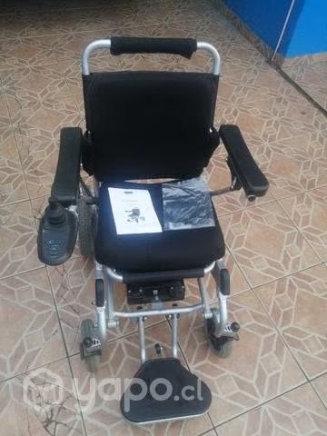 Silla de ruedas eléctrica, semi nueva