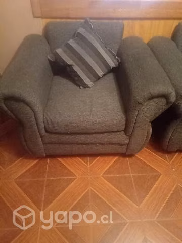 Sillones en excelente estado y comedor