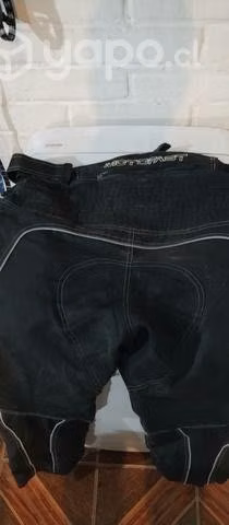 Pantalón para motoqueros