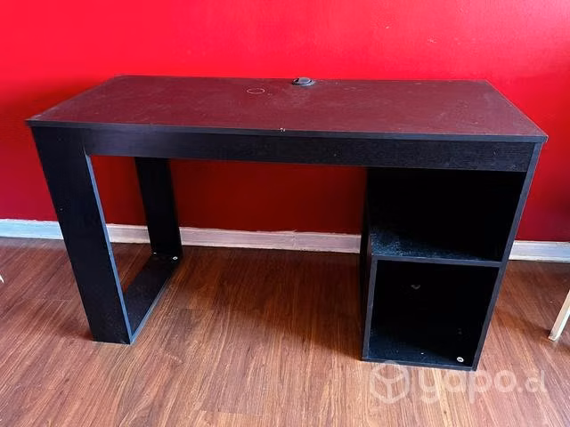 Escritorio negro