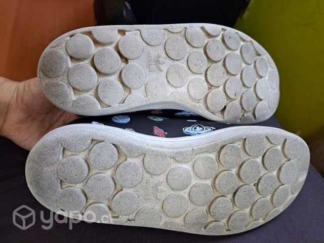 Zapatillas Adidas 34 y medio - Imagen 3