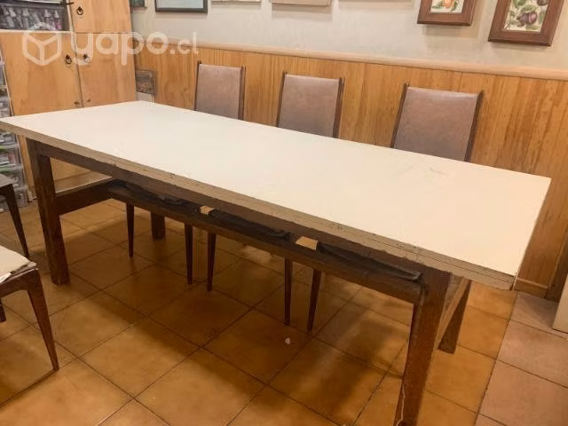 Mesa se madera y melamima