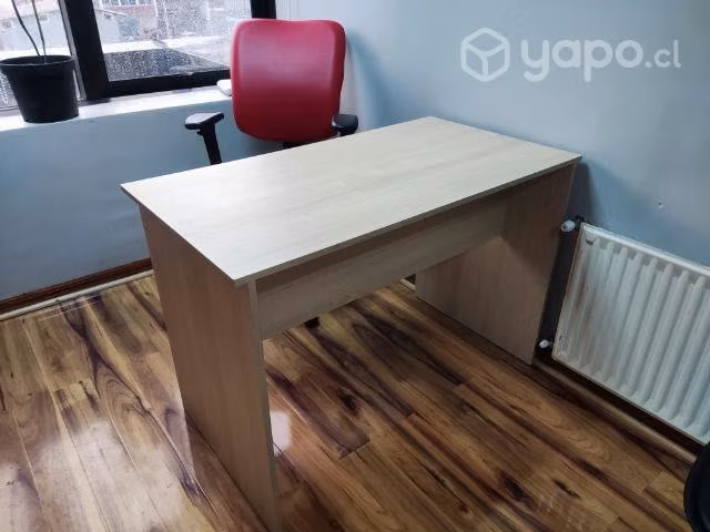 Escritorio con silla de oficina