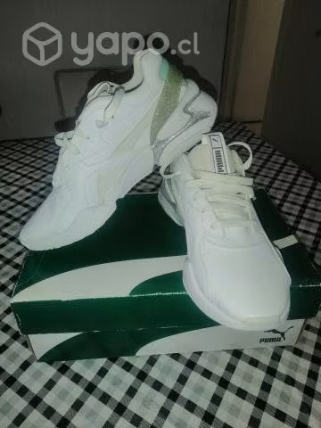 Zapatilla blanca