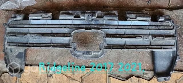 Soporte mascara Ridgeline 2017 2021 mínimo detalle