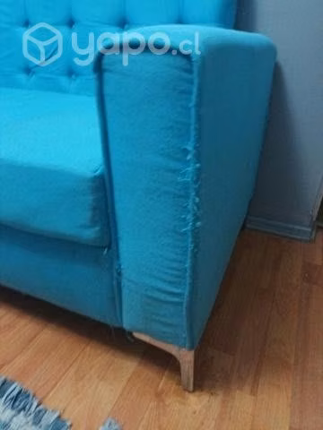 Sillón poco uso, dañado por gato