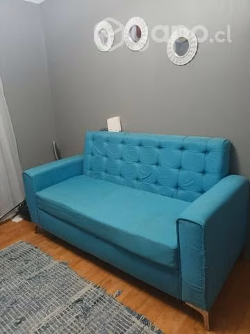 Sillón poco uso, dañado por gato