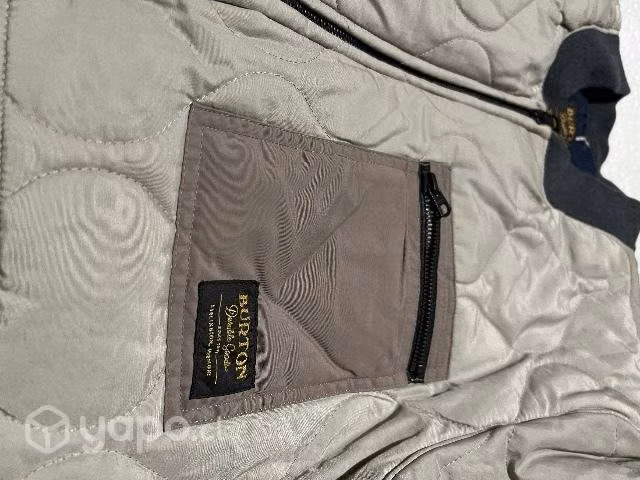 Chaqueta marca Burton talla L - Imagen 2