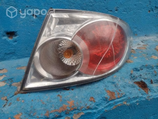 Foco tras der Mazda 6 año 04-06