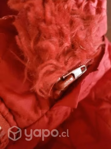 Parka acolchada marca Wados, gorro desmontable.